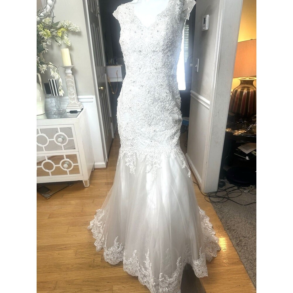 Dancing Queen Bridal Wedding Dress #0077 Beaded/Stones Lace Mermaid Gown Size XS